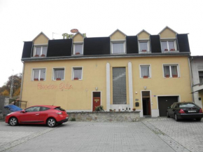 Ehila, Karlovy Vary